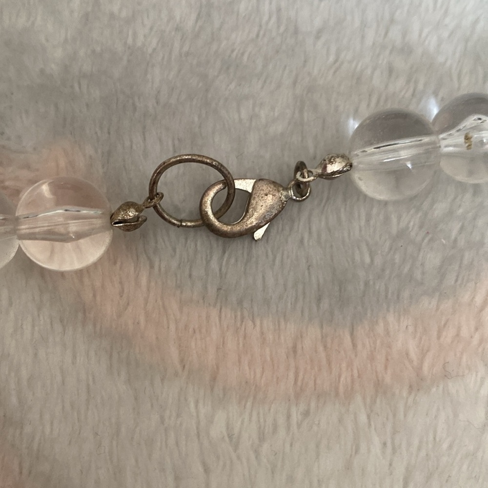 Clear beaded necklace. - Picture 5 of 6